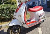 Wunderschöne Vespa ET4 125 zu verkaufen