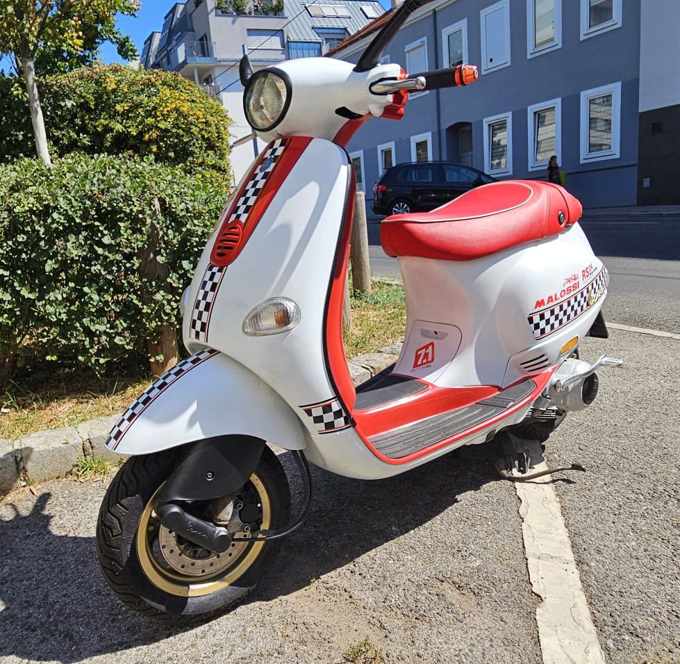 Wunderschöne Vespa ET4 125 zu verkaufen