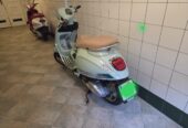 Vespa Primavera Batik 1 Jahr alt