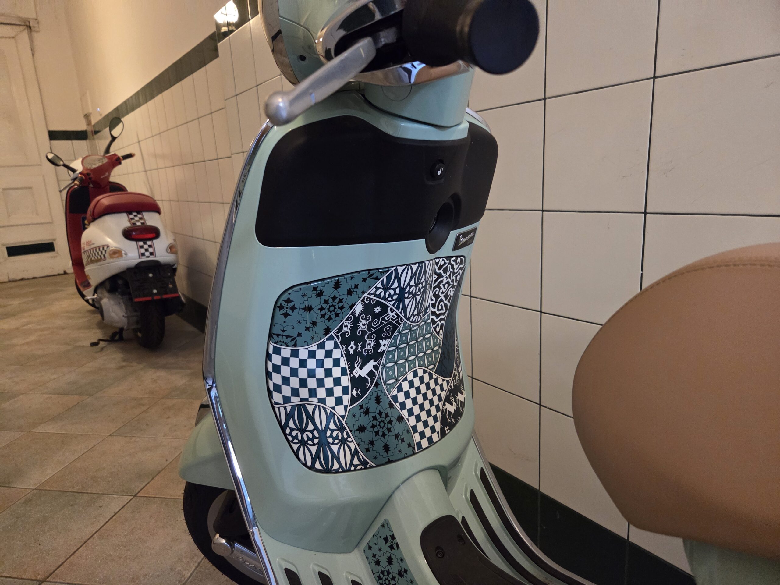 Vespa Primavera Batik 1 Jahr alt