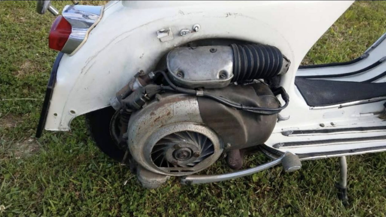 Vespa GS4 160 Augsburg Deutsches Modell mit Blinker in den Seitenbacken