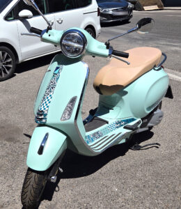 Vespa Primavera Batik Sondermodell 125 Baujahr 2025